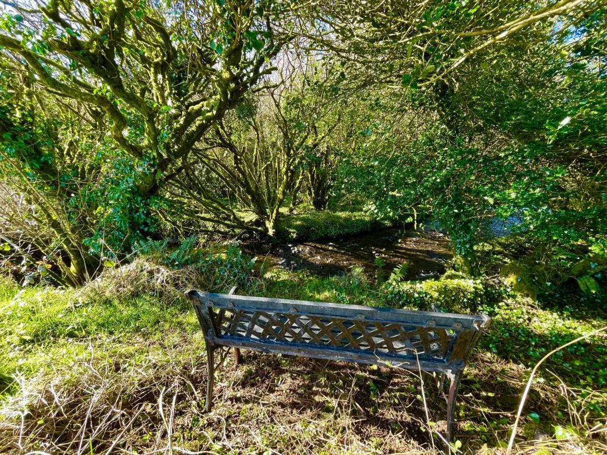 Stepping Stones Glamping Little Red Hotel Bantry Kültér fotó